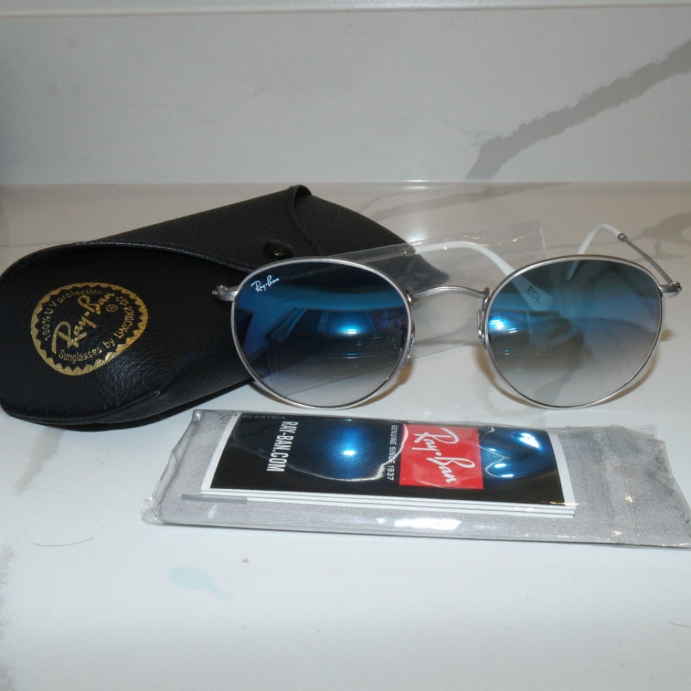 New Round Light Gradient Blue Lens Sunglasses Silver Frame White Tips | Ray-Ban